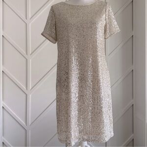 Womens Short Sleeve Sequin Dress silver. NWT medium